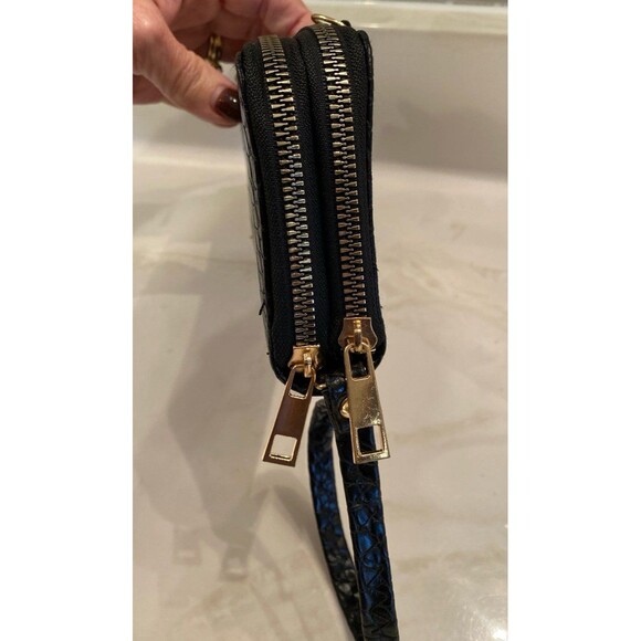 Crossbody Wristlet Wallet Pocketbook Purse Zip Around Black Crocodile Print - Picture 7 of 12